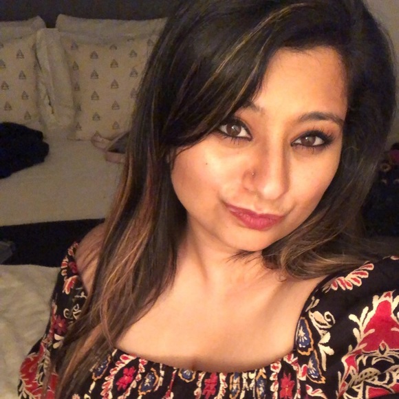 Meet your Posher, Sonia - Picture 3 of 3